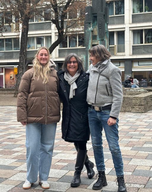 Franziska Schädlich (Pavillon e.V.) Sabine Osbelt (LOBBY FÜR MÄDCHEN e.V.) und Christiane Lehmann (Handwerkerinnenhaus Köln e.V.)